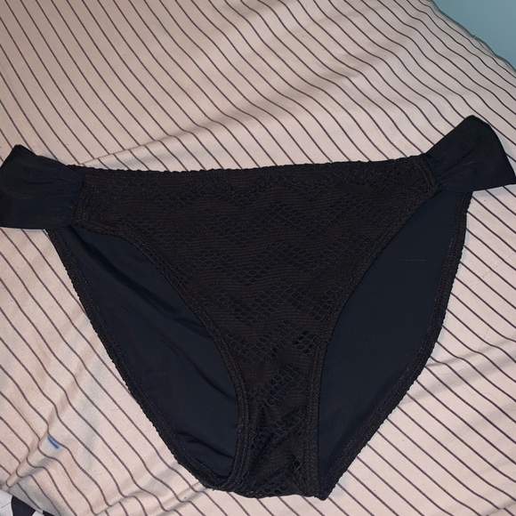 black swimsuit bottoms - Picture 1 of 2